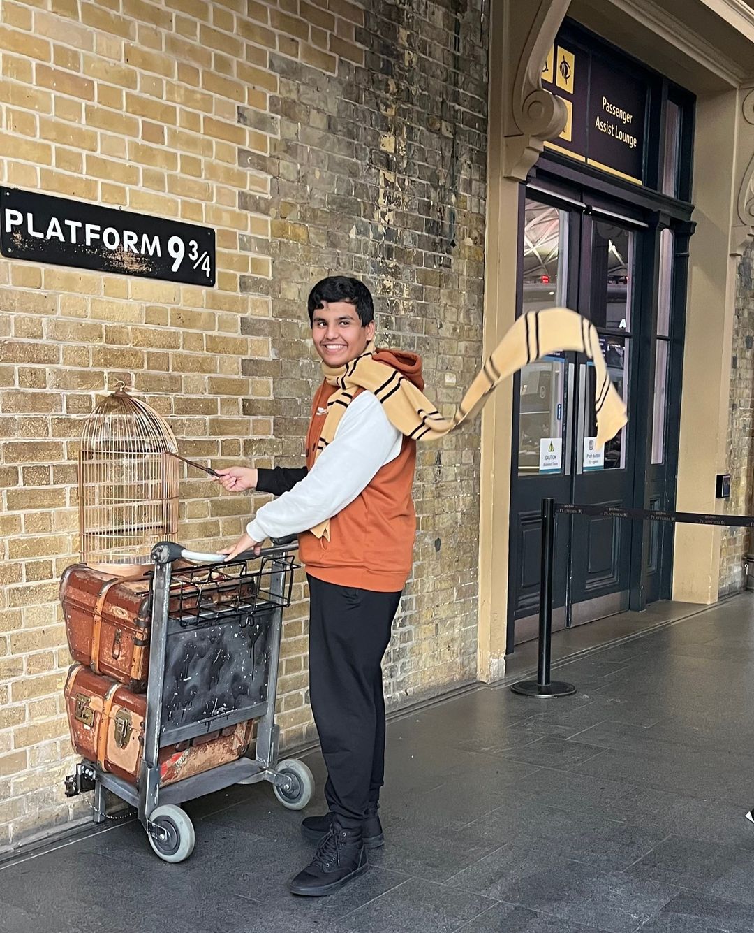SCL-International-College-Student-Harry-Potter-Platform